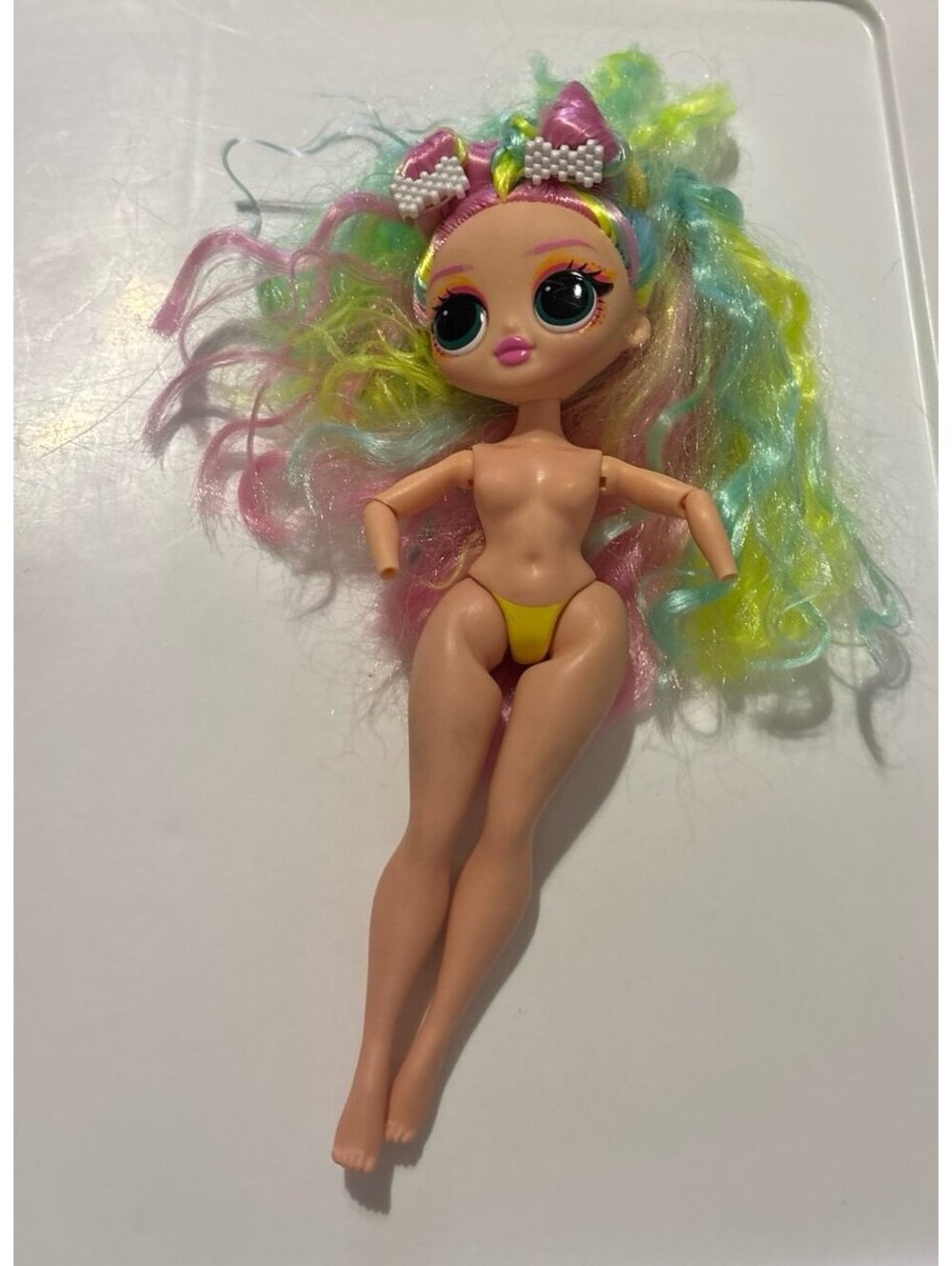 LOL Bubblegum DJ doll